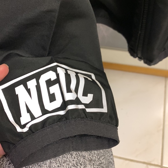 graphic jacket - Picture 3 of 3